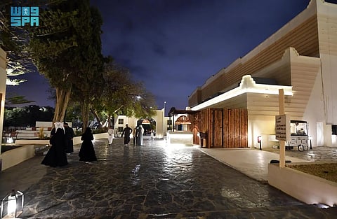 حي المفتاحة بأبها.. أنشطة رمضانية تجذب الزوار لفعاليات نوعية