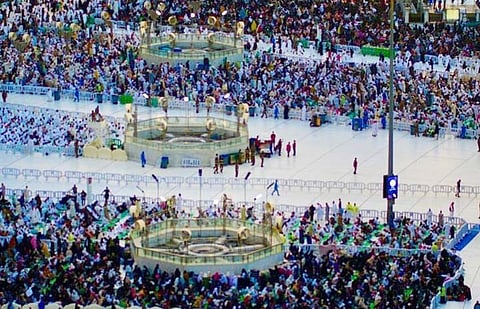 «شؤون الحرمين» تطبّق الترميز اللوني والعنونة المترية في النظام الإرشادي للمسجد الحرام