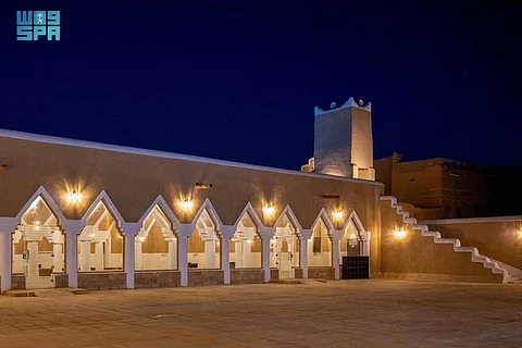 تجديد مسجد الرميلة على الطراز النجدي ضمن مشروع الأمير محمد بن سلمان