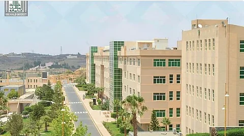 جامعة الملك خالد تعلن مواعيد التقديم على برامج الدراسات العليا للعام المقبل
