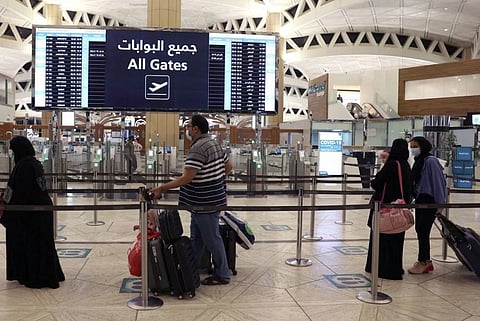 «الداخلية»: غرامة تصل إلى 50 ألف ريال بحق أي وافد يتأخر عن المغادرة عقب انتهاء صلاحية تأشيرة الدخول