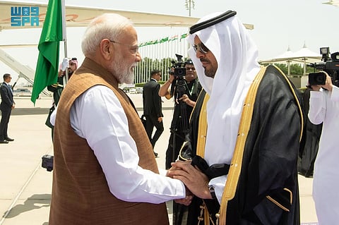 رئيس وزراء الهند يصل إلى جدة في زيارة رسمية