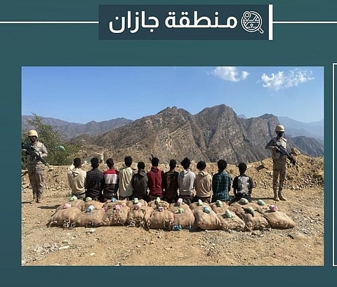 حرس الحدود بجازان يقبض على 11 مخالفًا لتهريبهم 360 كيلوجرامًا من القات