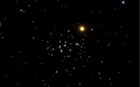 فلكية جدة: كوكب المريخ يمر أمام عنقود النجوم الشهير «النثرة» الليلة