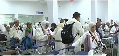 مشاعر الفرح تغمر حجاجا مغاربة في أولى رحلاتهم لأداء فريضة الحج من مطار الرباط