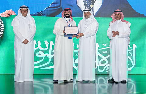 وزير الصحة يكرم تجمع الرياض الصحي الأول نظير إنجازاته في الابتكار والجاهزية