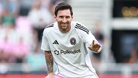 ميسي على أعتاب الدوري السعودي.. مواجهة جديدة مع رونالدو تلوح في الأفق