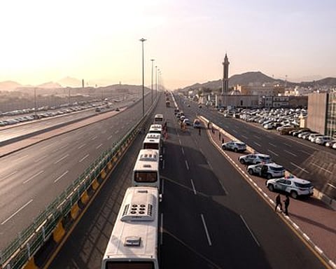 نجاح خطة التفويج إلى عرفات وسط انسيابية مرورية وعمليات تشغيل متكاملة