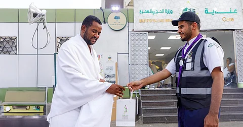 "نسك عناية" تواصل تقديم خدماتها الميدانية في مشعر منى والمشاعر المقدسة بـ 239 مركزًا ونقطة متنقلة