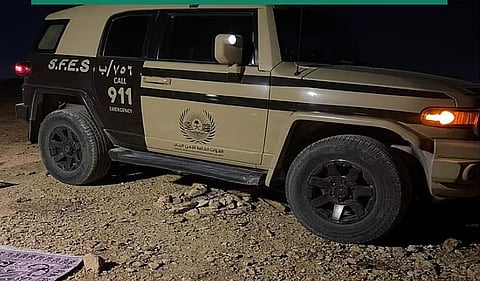 ضبط مخالف لنقله 2.16 متر مكعب من الفحم المحلي في جازان