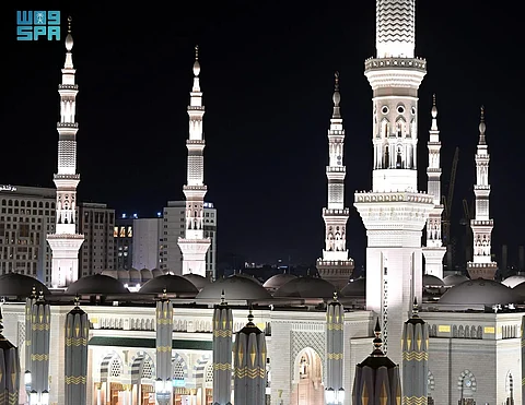 10 مآذن تُزيِّن المسجد النبوي الشريف بصدًى يوميٍّ للنداء الخالد
