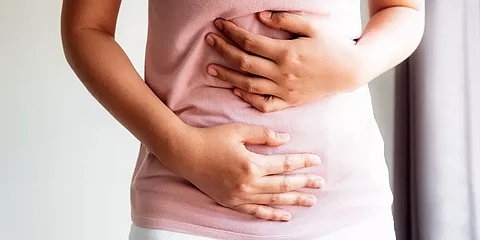 5 مشروبات تساعد على التخلص من الانتفاخ