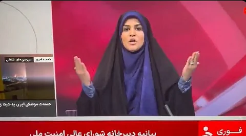 بالفيديو.. إسرائيل تقصف مبنى التلفزيون الإيراني.. ومذيعة تهرب على الهواء بعد الاستهداف