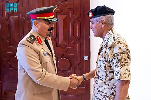 أمين «التحالف الإسلامي» يبحث مع رئيس هيئة الأركان البحريني سُبل تعزيز التعاون في محاربة الإرهاب