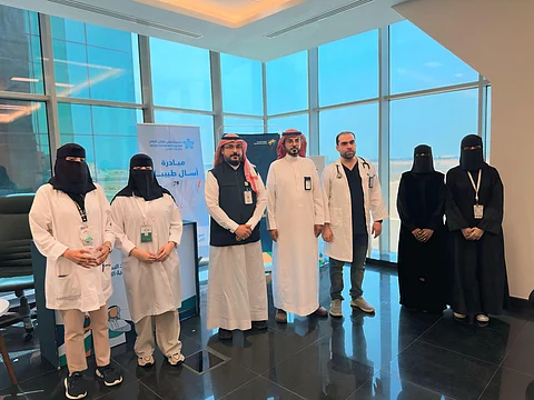 بالصور .. تجمع جازان الصحي يطلق مبادرة «اسأل طبيبك» لمنسوبي فرع «الموارد البشرية»