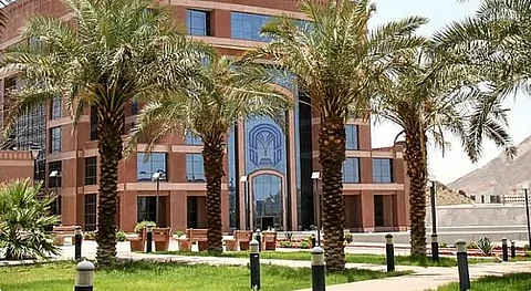 جامعة طيبة تعلن موعد انتهاء التقديم على برامج الدراسات العليا