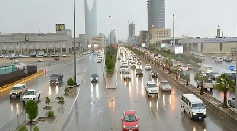 طقس المملكة الخميس.. شديدة الحرارة ورياح نشطة مثيرة للأتربة على عدة مناطق
