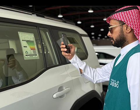 بالصور .. «تجارة جازان» تنفذ جولاتها الرقابية على منافذ البيع الصالات ومعارض السيارات بالمنطقة