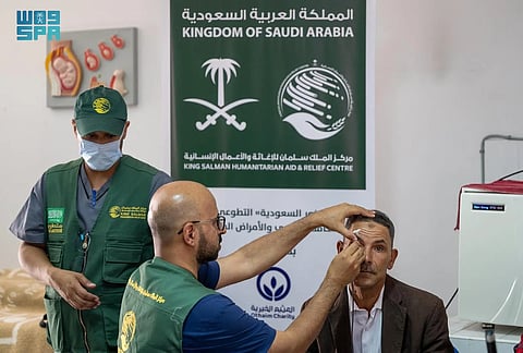 مركز الملك سلمان للإغاثة يختتم برنامج "نور السعودية" التطوعي لمكافحة العمى في مدينة سطات بالمغرب