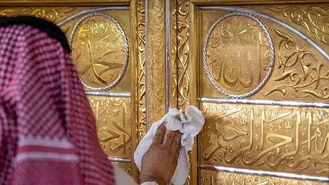 مراحل غسل الكعبة المشرفة.. من التحضير إلى التبخير