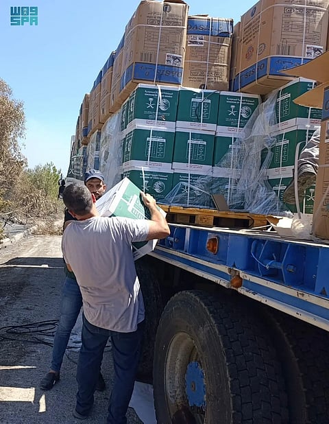 «إغاثي الملك سلمان» يواصل توزيع المساعدات على الأسر المتضررة من الحرائق في ريف اللاذقية