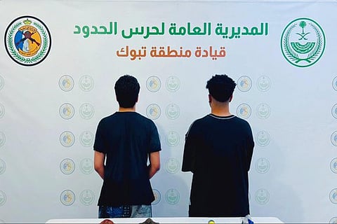 ضبط مواطنين مخالفين للائحة الأمن والسلامة لمزاولي الأنشطة البحرية بتبوك