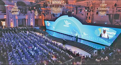 وزير الطاقة: أكثر من ملياري إنسان يطبخون بوقود غير آمن