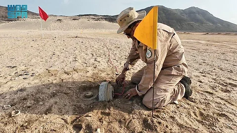 «مسام» ينزع 971 لغمًا في الأراضي اليمنية خلال أسبوع