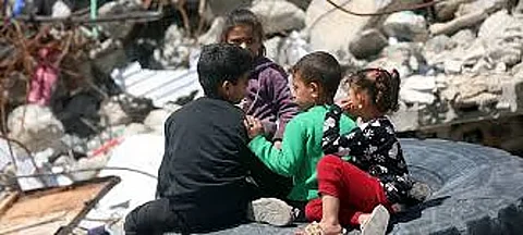 رئيس الوزراء الفلسطيني: 900 ألف طفل في غزة معرضون للجوع والموت