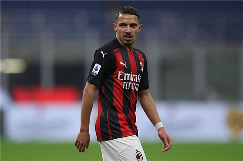 خاص لـ«عاجل» الجزائري بن ناصر يكشف موقفه النهائي من عرض الاتحاد