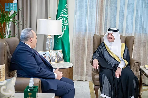 أمير المنطقة الشرقية يستقبل القنصل بسفارة جمهورية مصر العربية لدى المملكة
