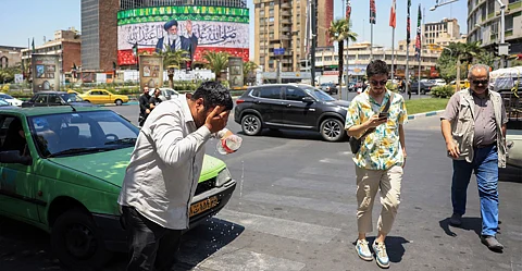 «الزعاق»: إيران سجلت أعلى درجة حرارة عالميًا خلال الـ 24 ساعة الماضية