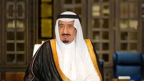 خادم الحرمين الشريفين يهنئ رئيس بوركينا فاسو بذكرى استقلال بلاده