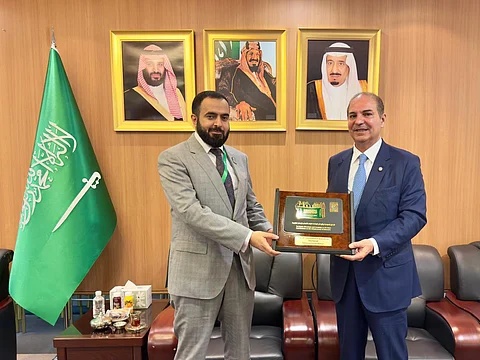 سفير خادم الحرمين في كوريا الجنوبية يستقبل وفد المملكة المشارك في أولمبياد المواصفات الدولي