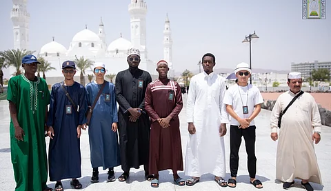 المشاركون بمسابقة الملك عبدالعزيز الدولية يزورون المشاعر المقدسة وحي حراء الثقافي