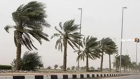 "الأرصاد": رياح نشطة على منطقة تبوك وأمطار على الباحة