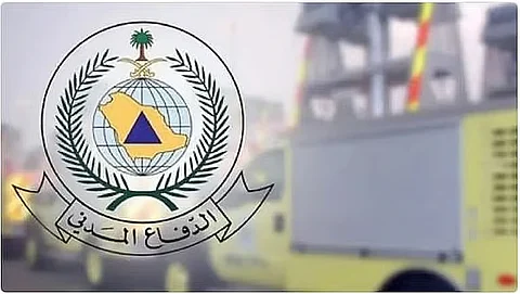 الدفاع المدني يُخمد حريقًا بمحال تجارية في الرياض دون إصابات (فيديو)