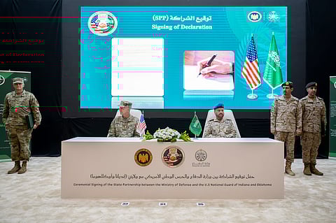 وزارة الدفاع والحرس الوطني الأمريكي يوقعان اتفاقية شراكة عسكرية
