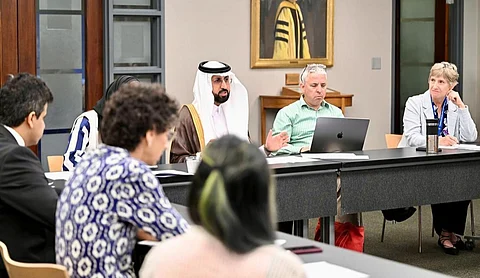 رئيس «الغذاء والدواء» يبحث آفاق التعاون العلمي مع مؤسسات أمريكية