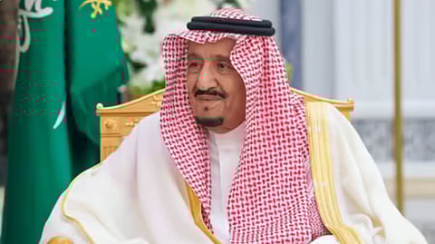 خادم الحرمين الشريفين يصل إلى الرياض قادمًا من جدة