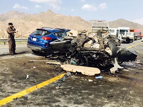 «احذروا الاقتراب».. تبنيه من المرور السعودي لحماية الأرواح في موقع الحادث