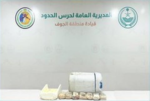 حرس الحدود بالجوف يحبط تهريب 12,680 قرصًا من مادة الإمفيتامين