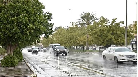 الأرصاد: أمطار متوسطة وسيول في جازان