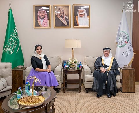 سفيرة خادم الحرمين الشريفين لدى الولايات المتحدة تزور الملحقية العسكرية السعودية في واشنطن