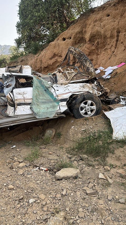 وفاة 4 معلمات وسائقهن في حادث مروري مأساوي بجازان