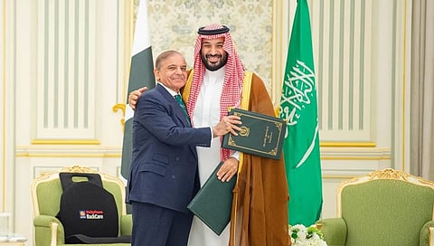 متحدث الحكومة الباكستانية: اتفاقية الدفاع مع السعودية مثل ميثاق الناتو