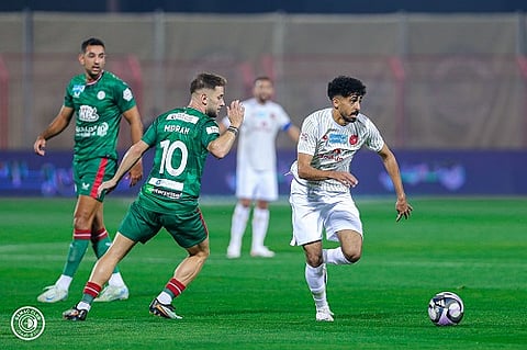 "دوري روشن": الأهلي يفوز على الحزم والاتفاق يتخطى ضمك