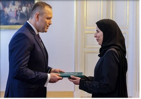 السفيرة الشهوان تقدم أوراق اعتمادها لرئيس بولندا