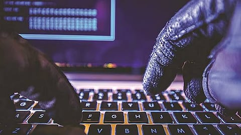 هل يقع الابتزاز في حالة التهديد وقت المزاح؟.. محام يوضح