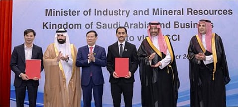 خلال ملتقى الأعمال «السعودي _ الفيتنامي».. وزير الصناعة يشهد توقيع 5 اتفاقيات استثمارية